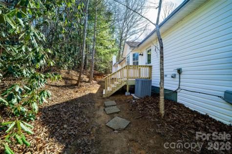 11 Twin Lakes Drive Fletcher NC 28732
