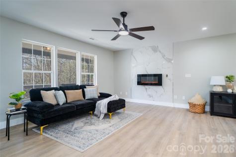11 Twin Lakes Drive Fletcher NC 28732