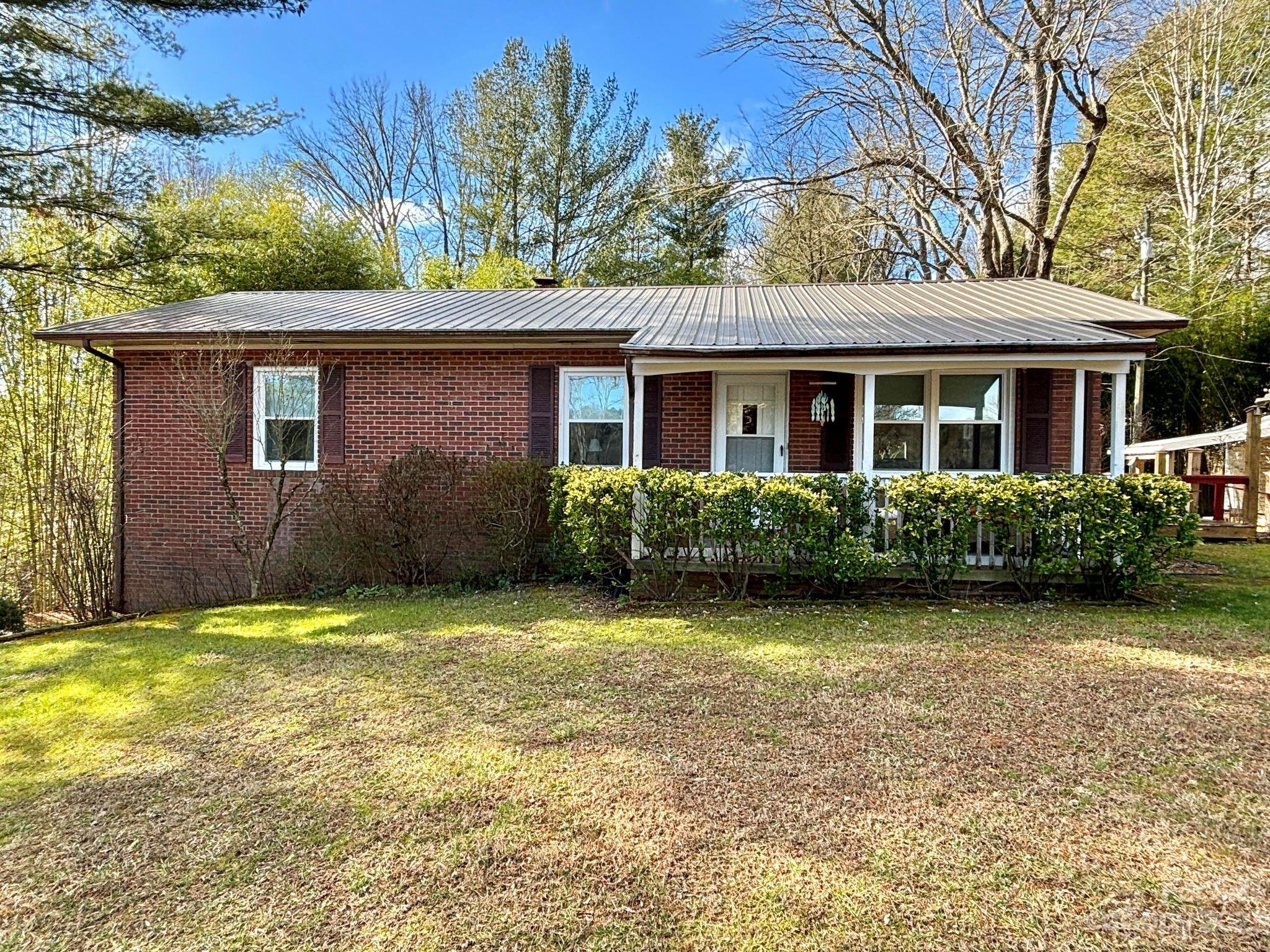 674 Owensby Road Hendersonville NC 28792