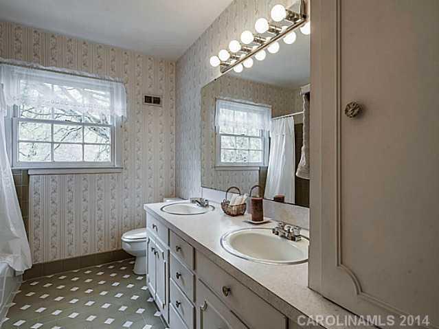3115 Clarendon Road Charlotte NC 28211