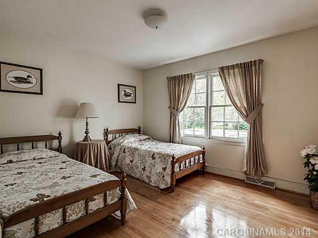 3115 Clarendon Road Charlotte NC 28211