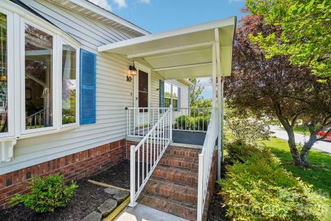 10 N June Lane Hendersonville NC 28792
