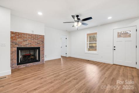 382 Holtzclaw Street Canton NC 28716