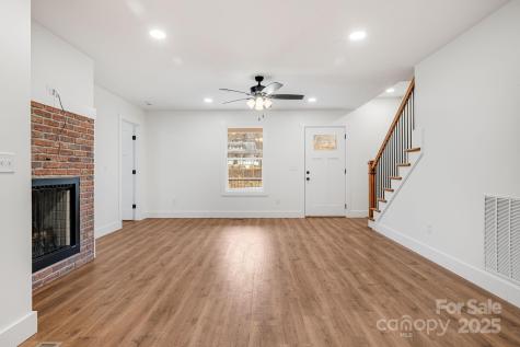 382 Holtzclaw Street Canton NC 28716