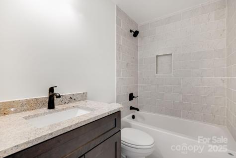 382 Holtzclaw Street Canton NC 28716