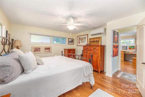 24 Woodcrest Road Asheville NC 28804