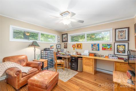 24 Woodcrest Road Asheville NC 28804