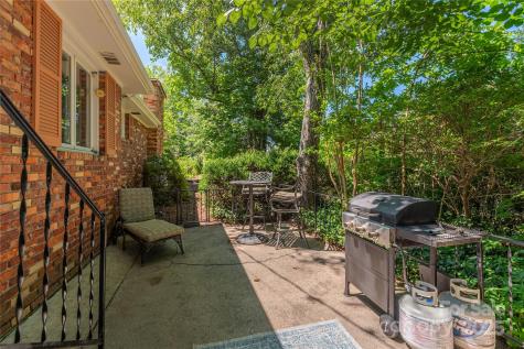 24 Woodcrest Road Asheville NC 28804