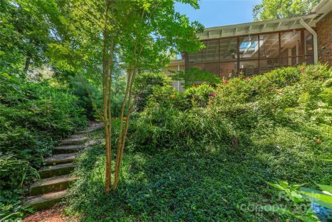 24 Woodcrest Road Asheville NC 28804