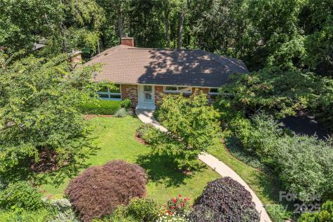 24 Woodcrest Road Asheville NC 28804