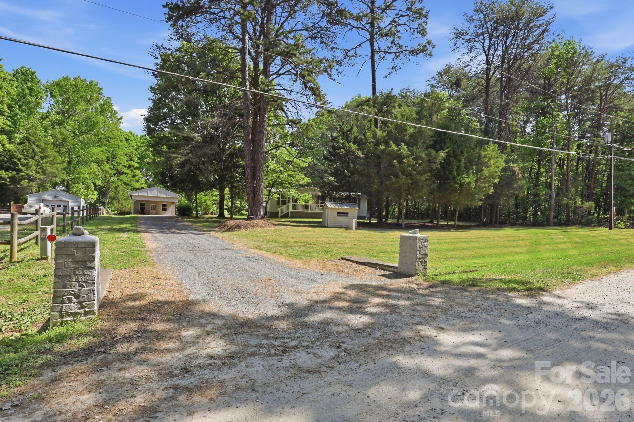 136 Woodridge Lane Mooresville NC 28115