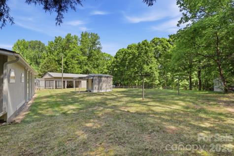 136 Woodridge Lane Mooresville NC 28115
