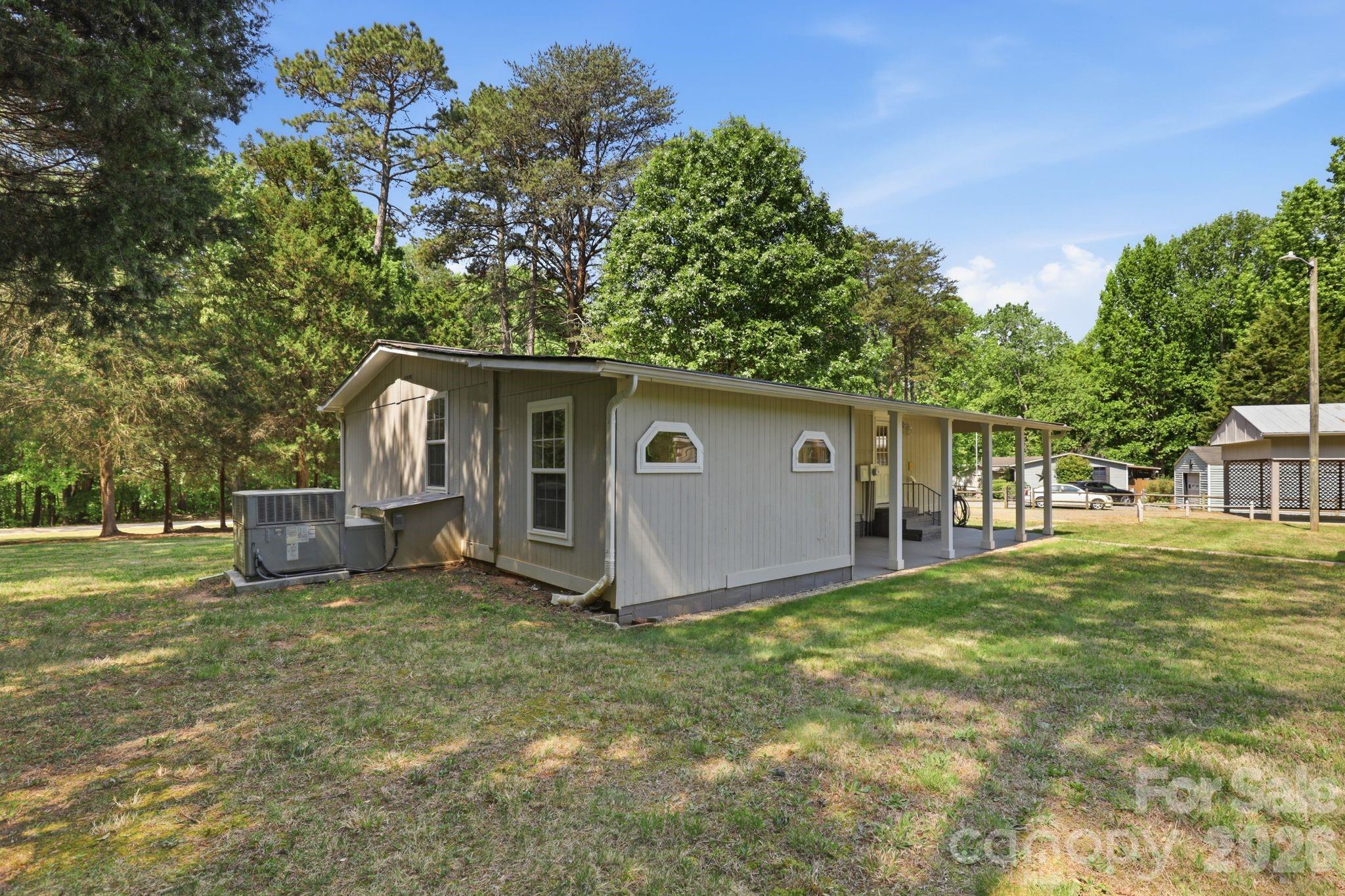 136 Woodridge Lane Mooresville NC 28115