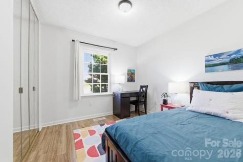 14 Lynwood Circle Asheville NC 28806