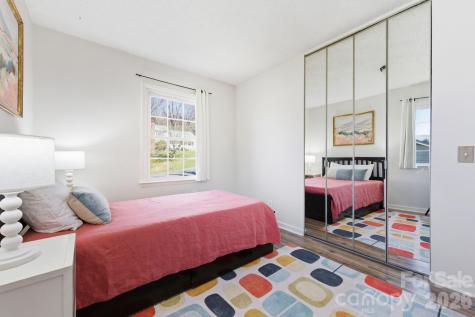 14 Lynwood Circle Asheville NC 28806