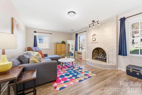 14 Lynwood Circle Asheville NC 28806