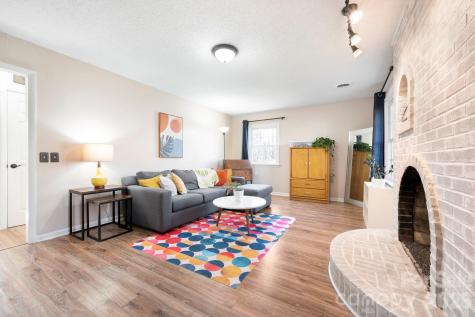 14 Lynwood Circle Asheville NC 28806