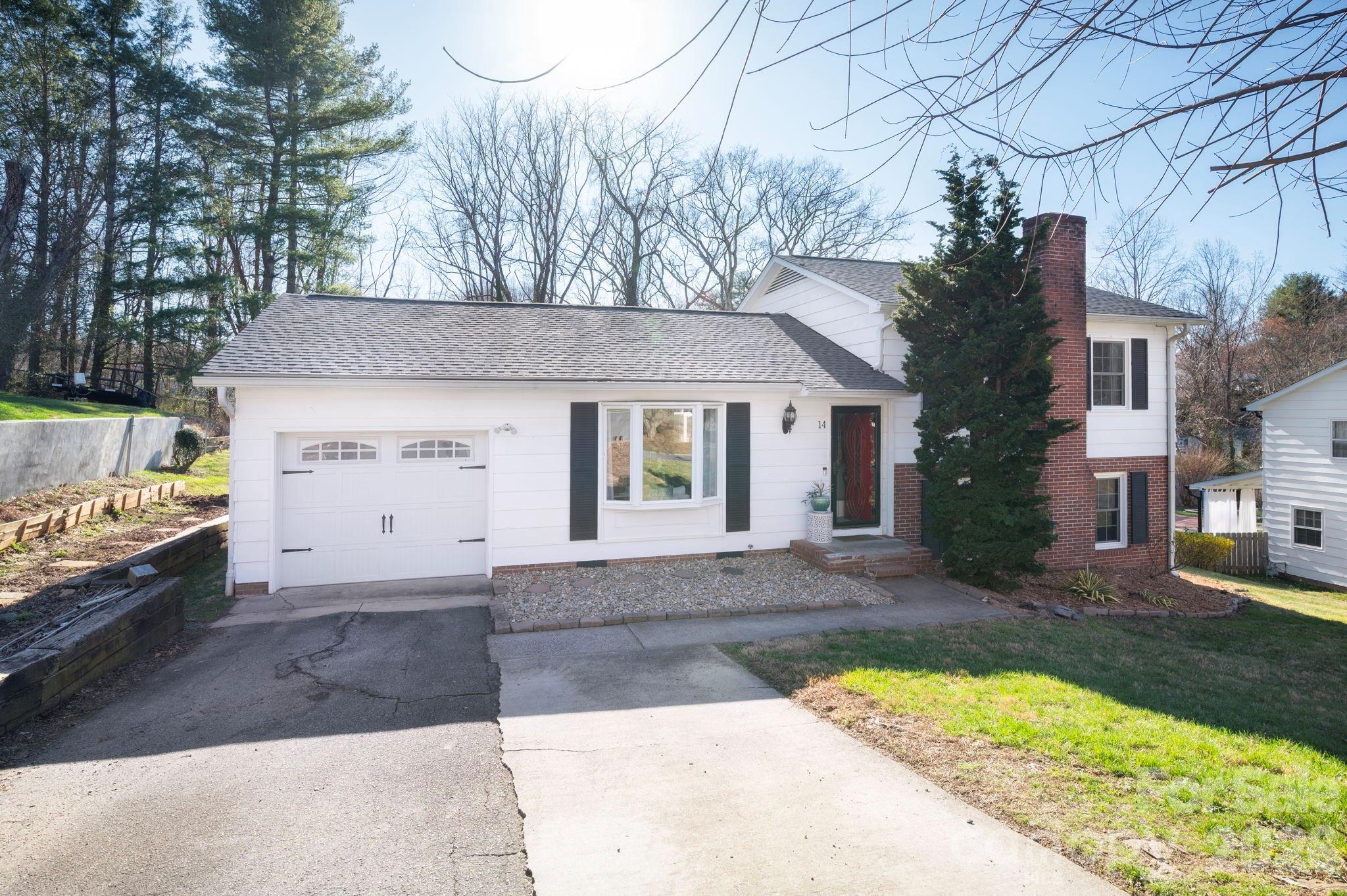 14 Lynwood Circle Asheville NC 28806
