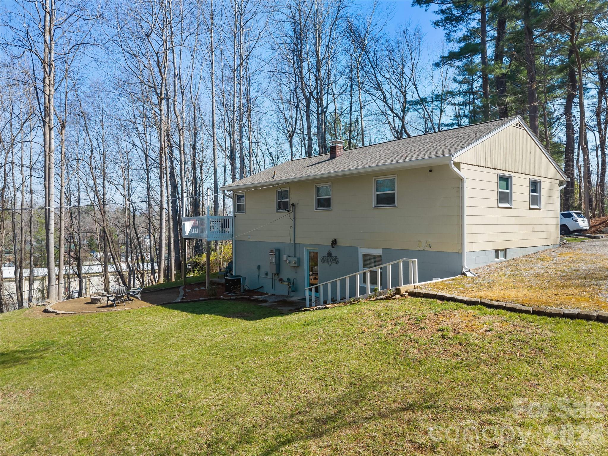 625 Lenox Place Hendersonville NC 28739