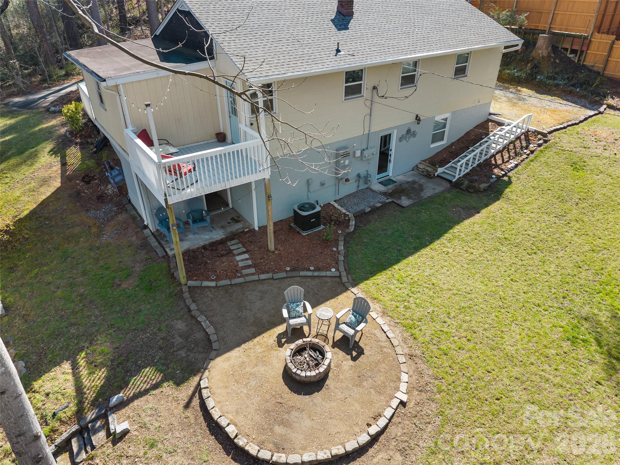 625 Lenox Place Hendersonville NC 28739