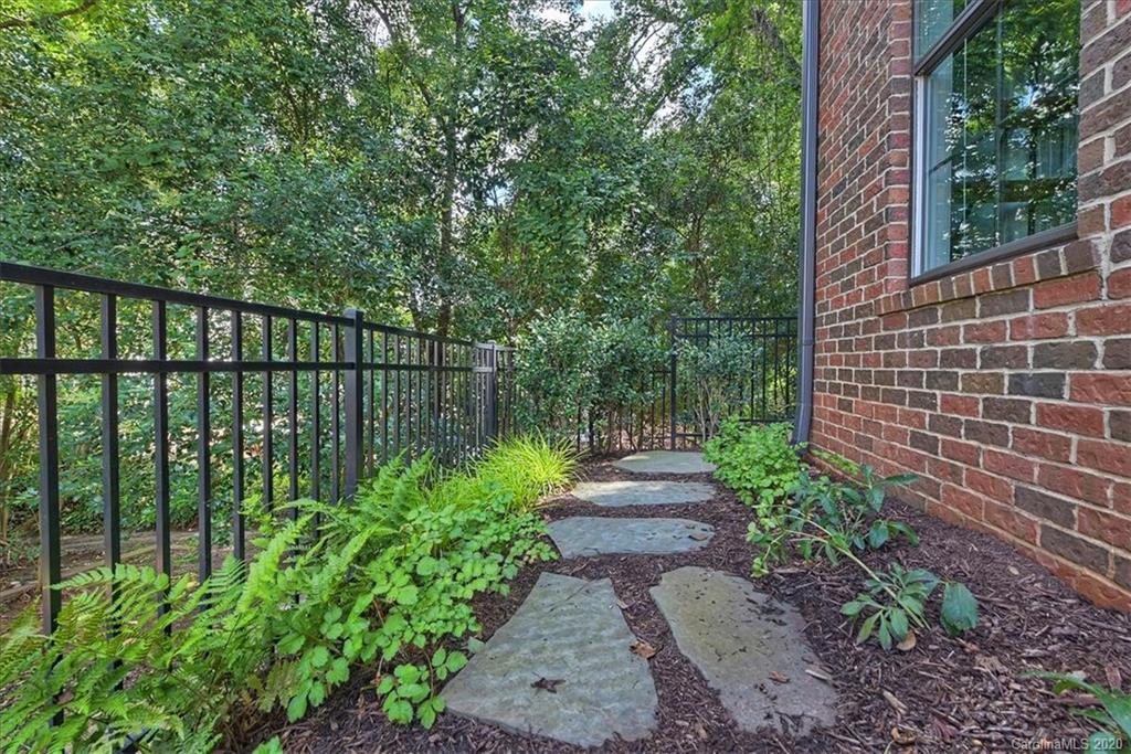 4027 City Homes Place Charlotte NC 28209
