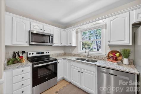 6576 Stoney Ridge Road Matthews NC 28104