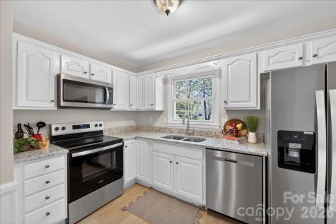 6576 Stoney Ridge Road Matthews NC 28104