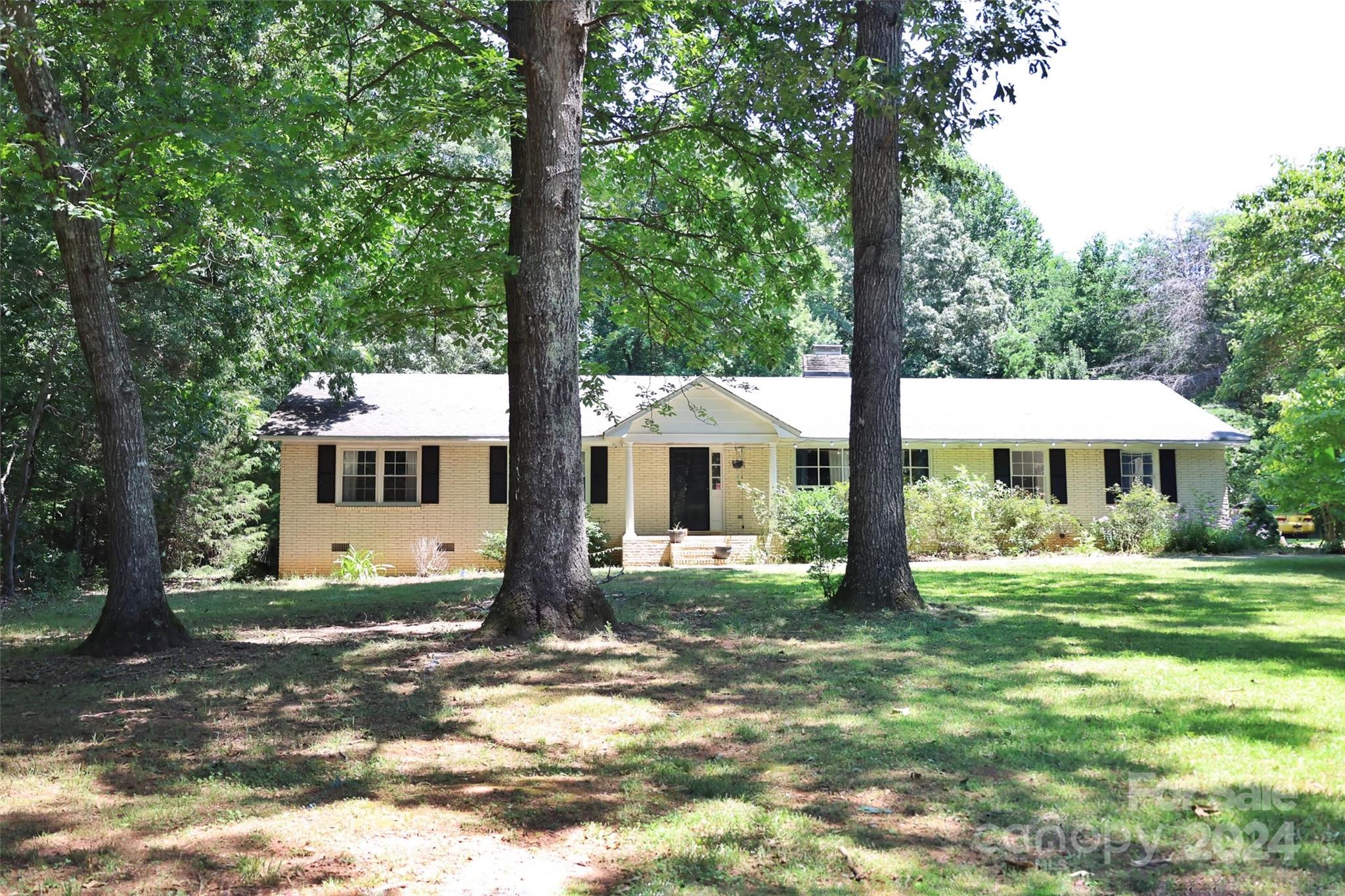 621 Pineburr Court Gastonia NC 28056