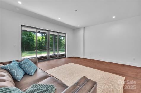 111 Wrenwood Lane Charlotte NC 28211