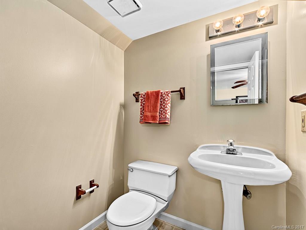 2 Abbott Road Arden NC 28704