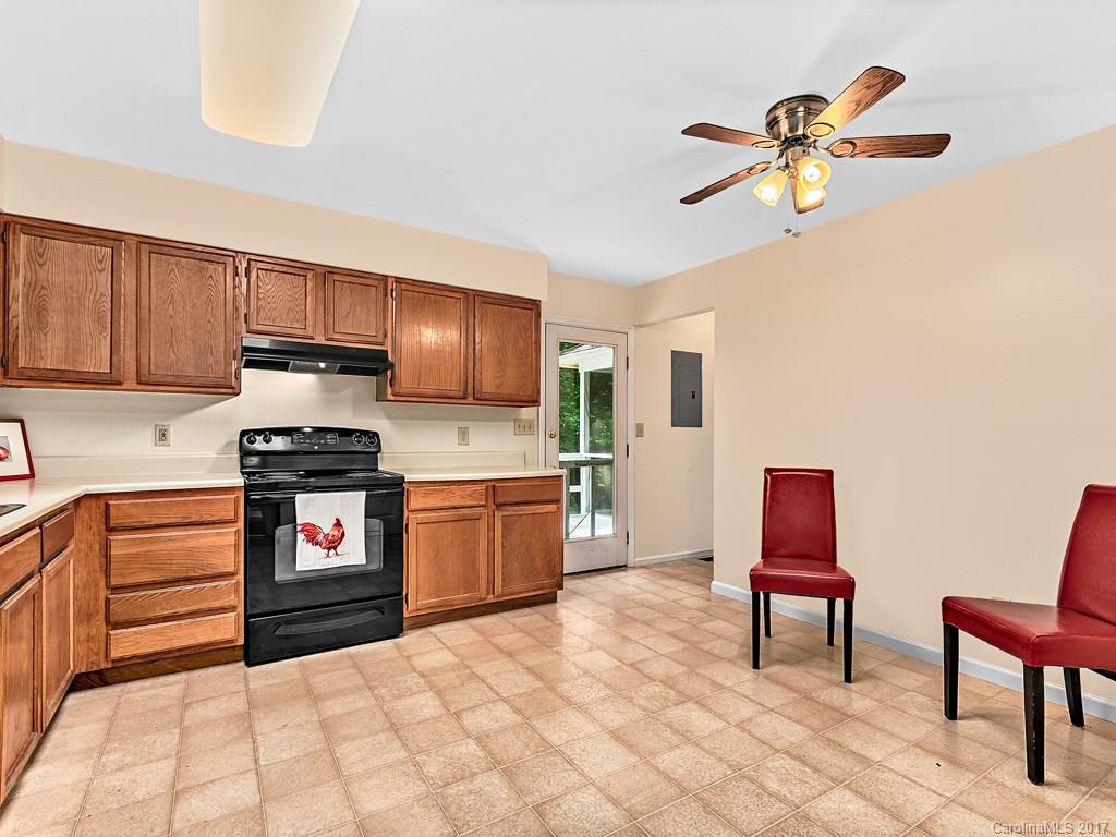 2 Abbott Road Arden NC 28704