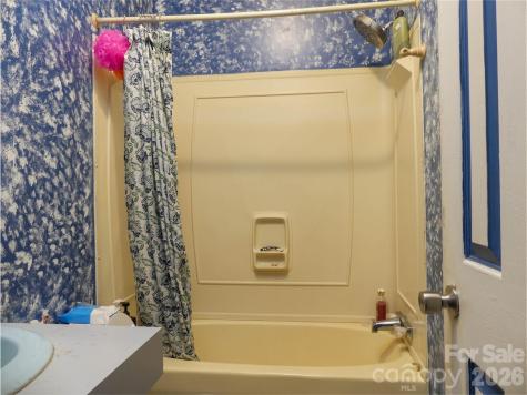 1490 Glenn Carlton Road Boomer NC 28606