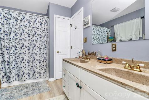 160 Quail Hollow Drive Kings Mountain NC 28086