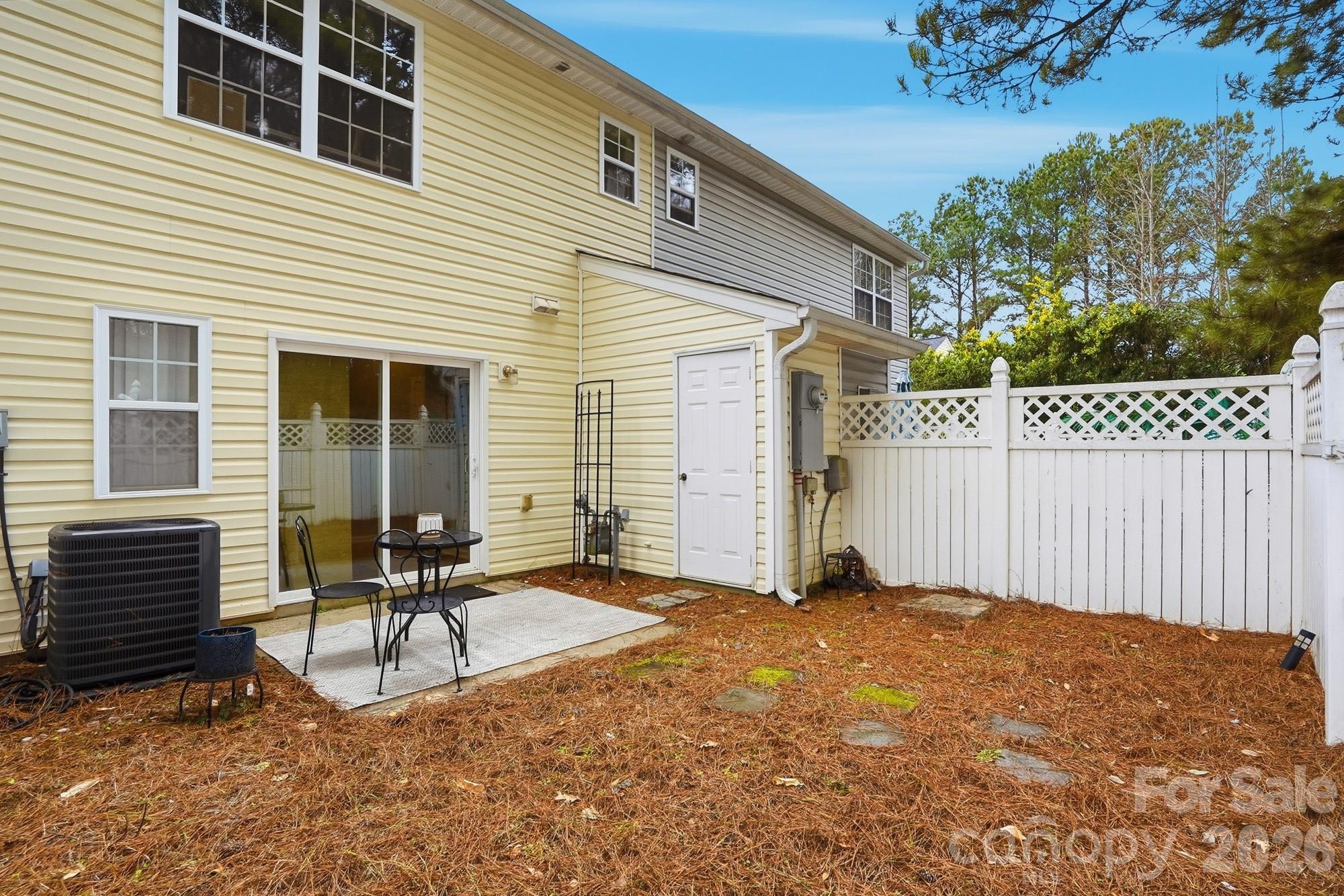 12350 Hennigan Place Lane Charlotte NC 28214