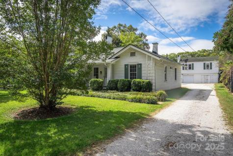 305 And 305 1/2 N Dougherty Street Black Mountain NC 28711