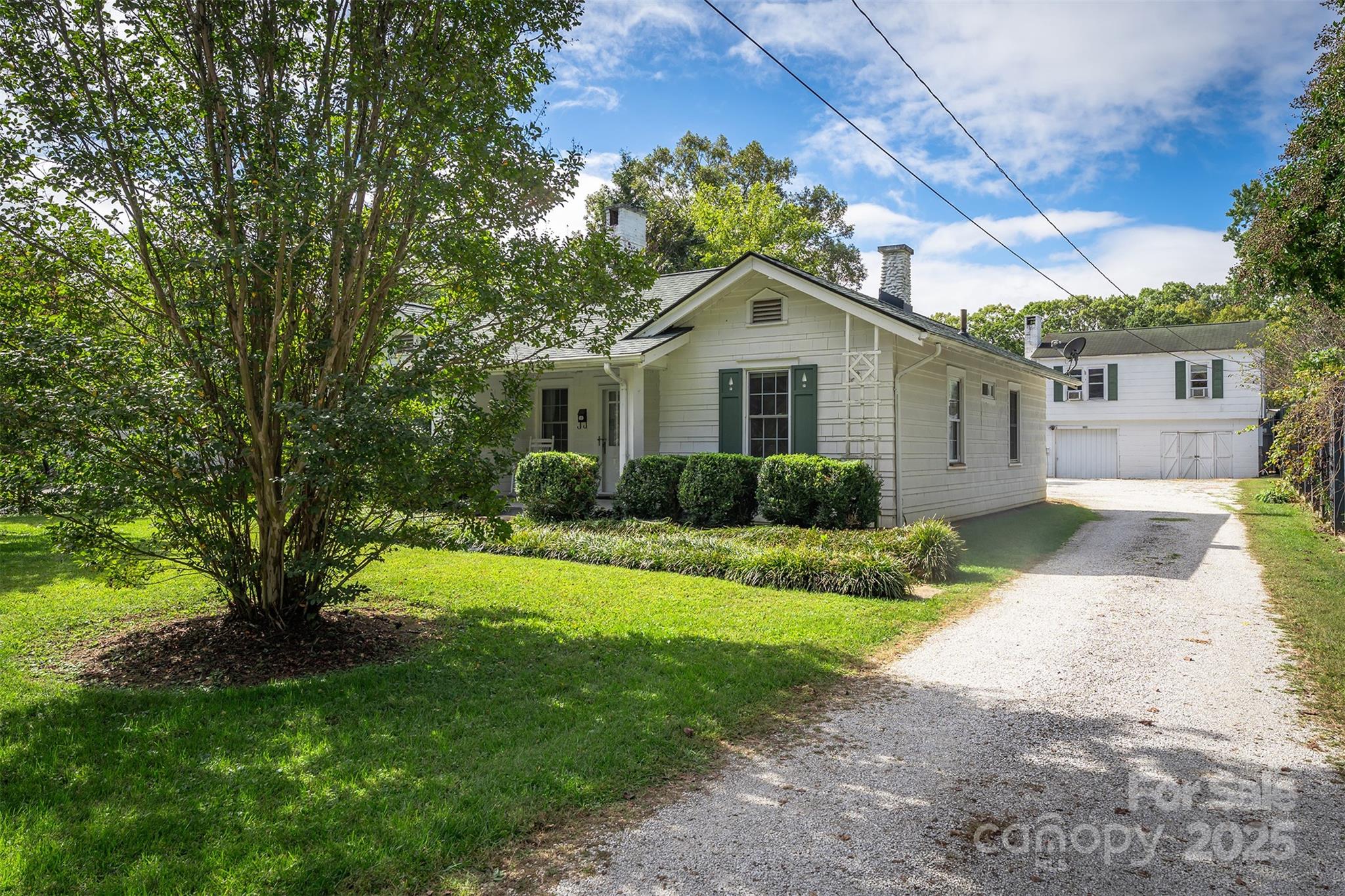 Black Mountain NC, 305 and 305 1/2 N Dougherty Street