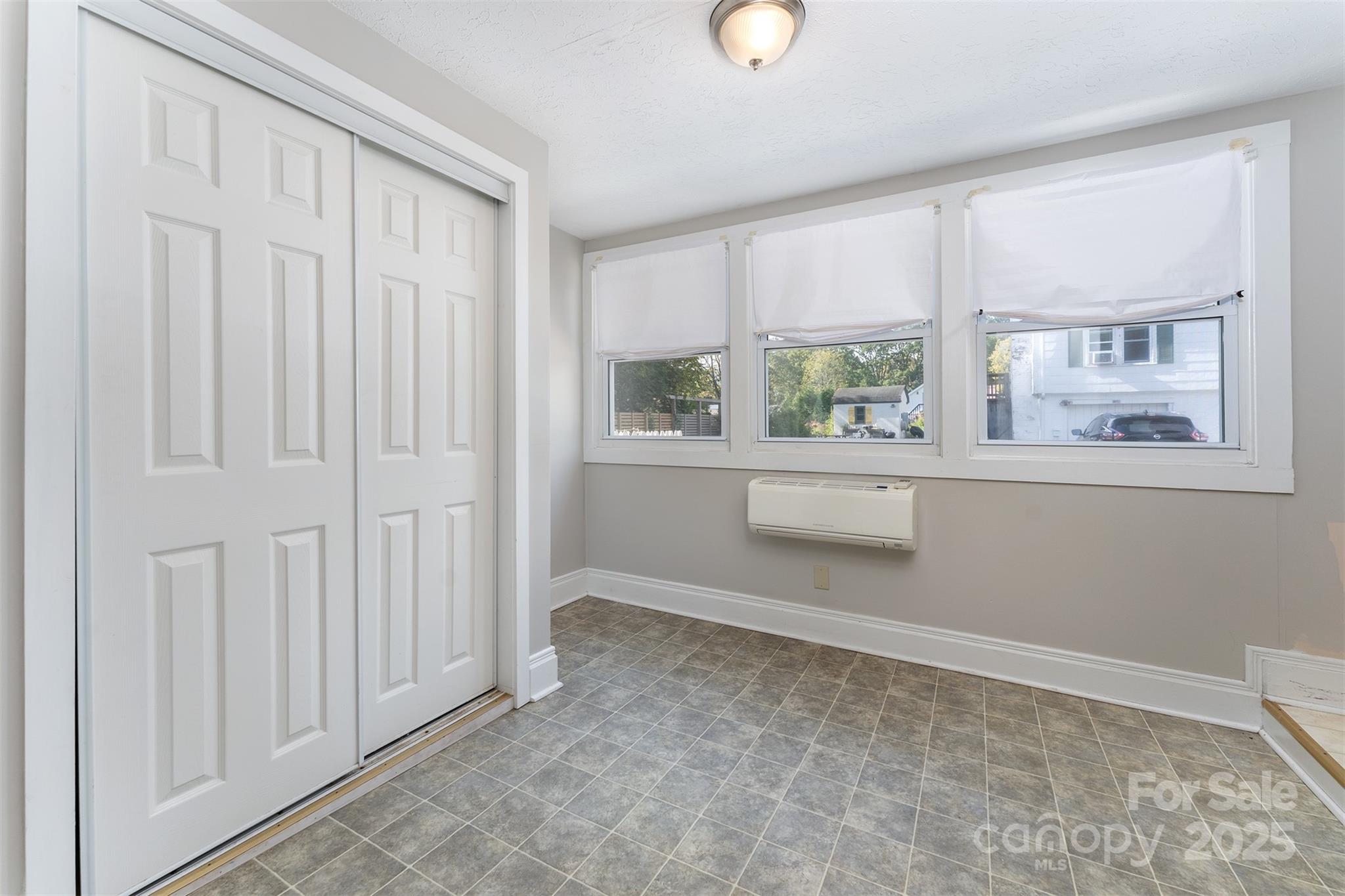 305 And 305 1/2 N Dougherty Street Black Mountain NC 28711