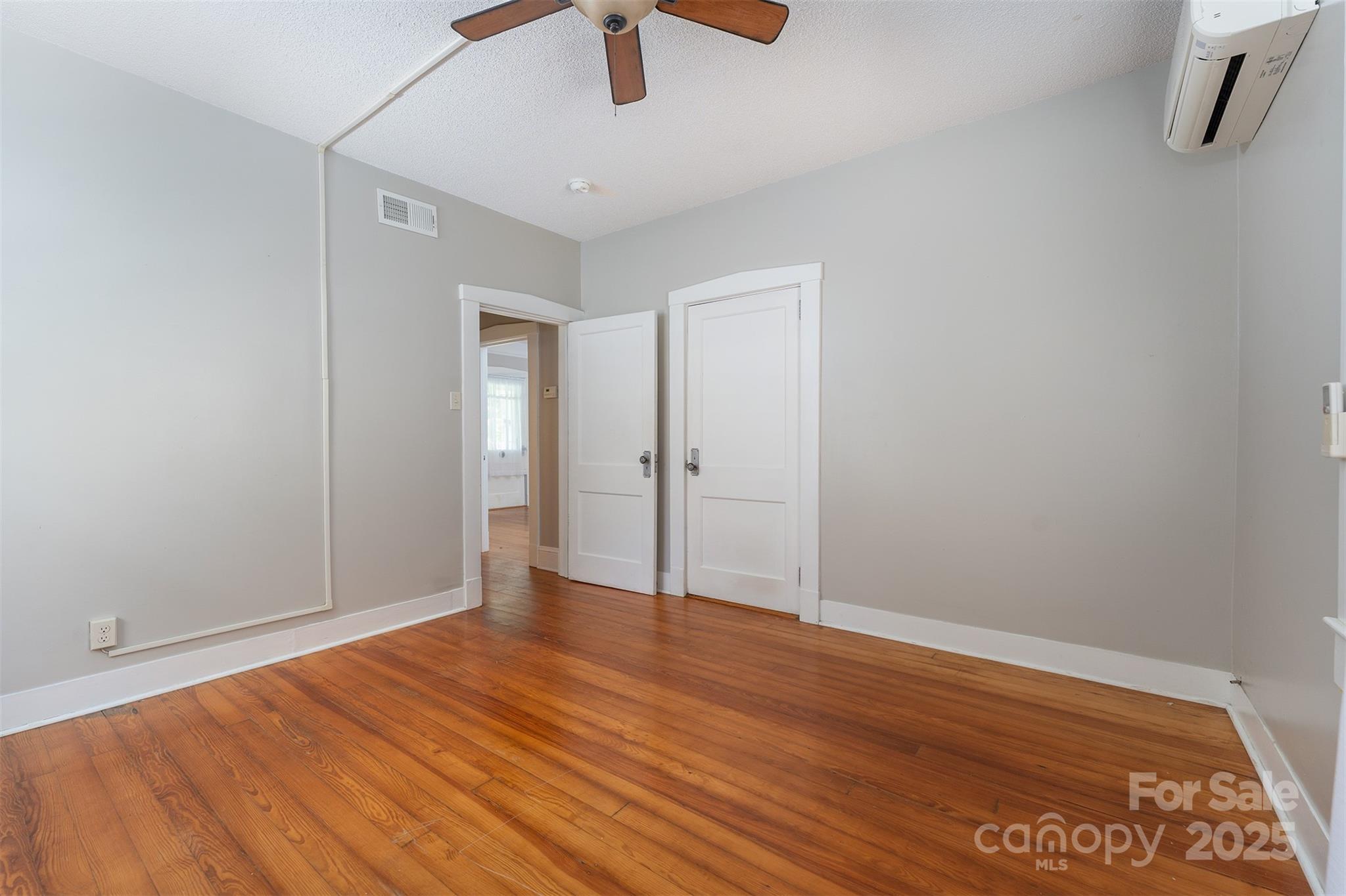 305 And 305 1/2 N Dougherty Street Black Mountain NC 28711