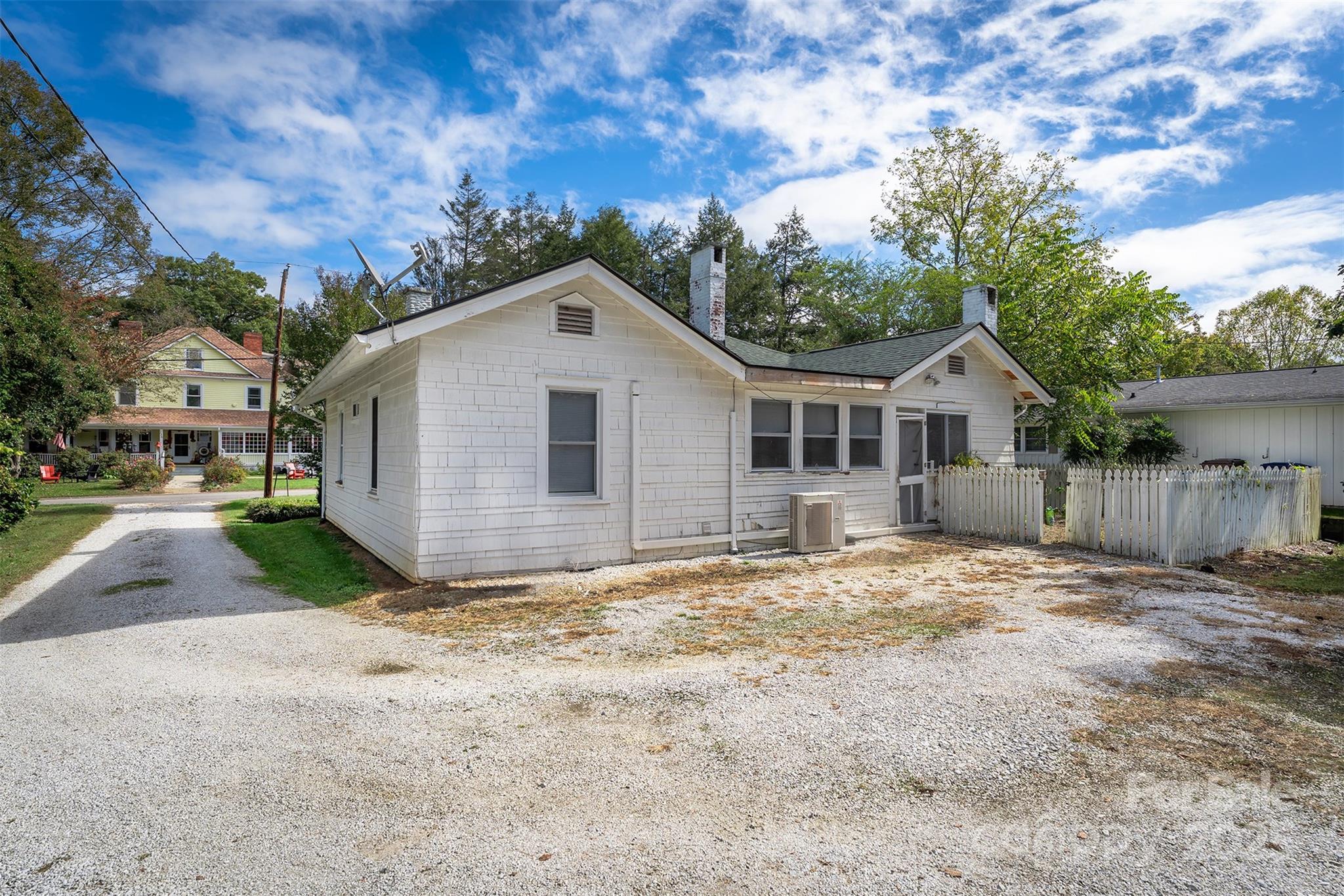 305 And 305 1/2 N Dougherty Street Black Mountain NC 28711