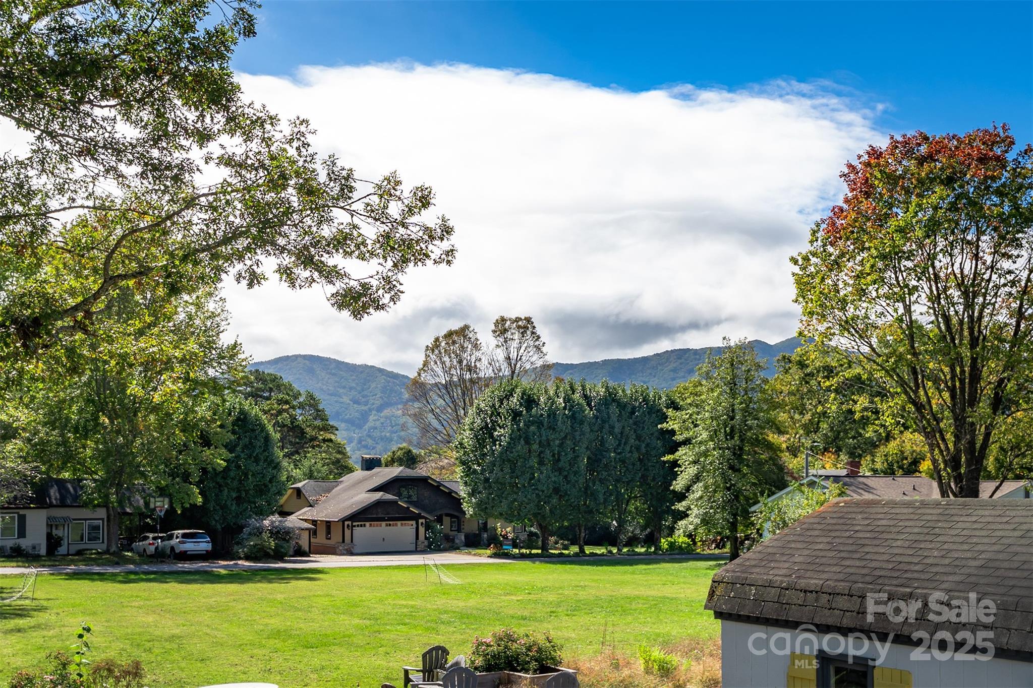 305 And 305 1/2 N Dougherty Street Black Mountain NC 28711