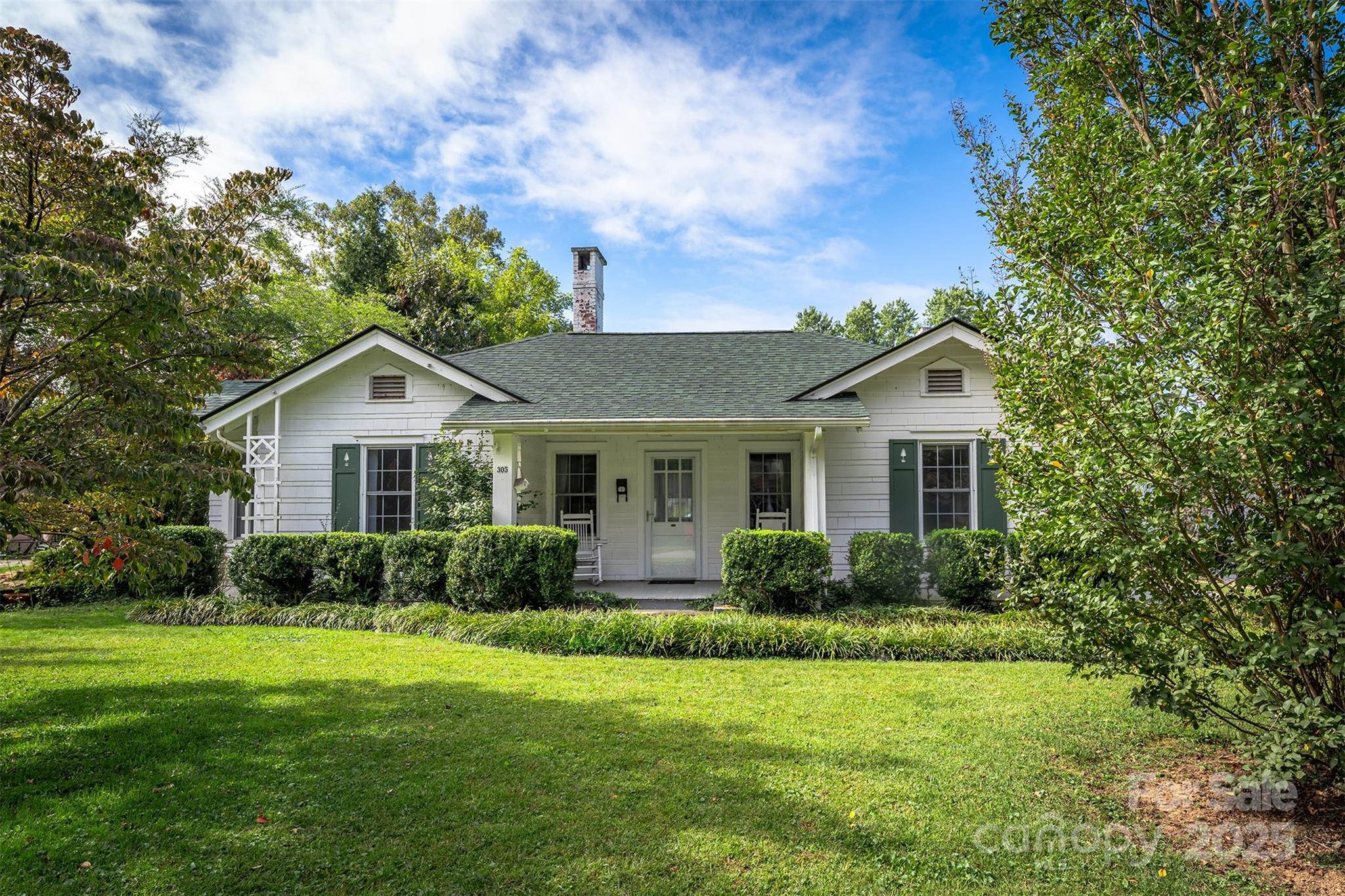 305 And 305 1/2 N Dougherty Street Black Mountain NC 28711