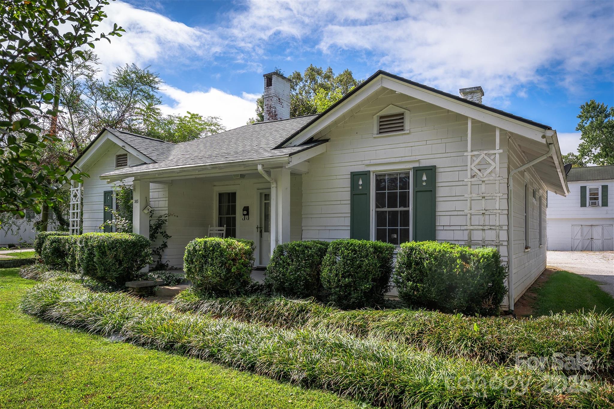 305 And 305 1/2 N Dougherty Street Black Mountain NC 28711