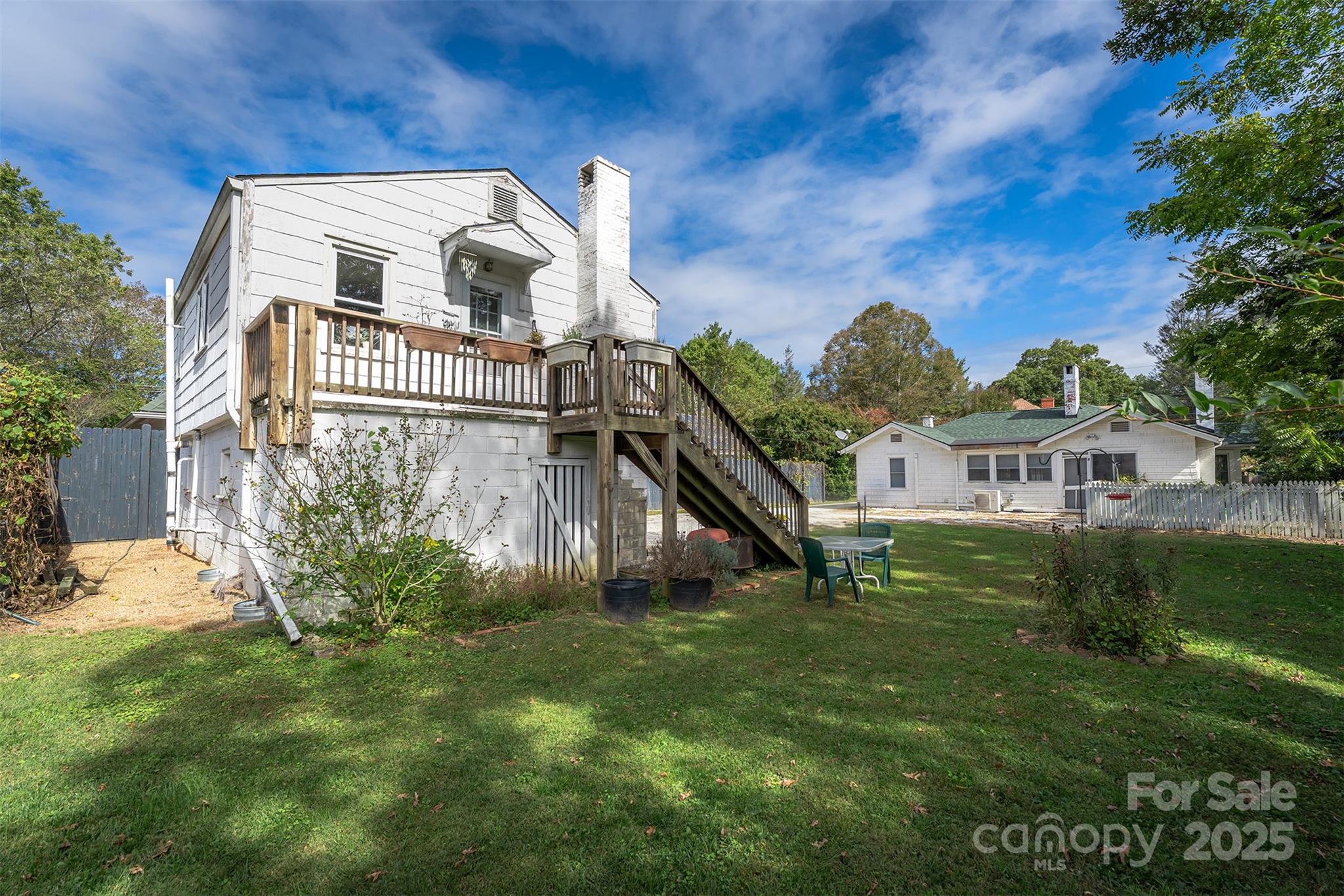 305 And 305 1/2 N Dougherty Street Black Mountain NC 28711