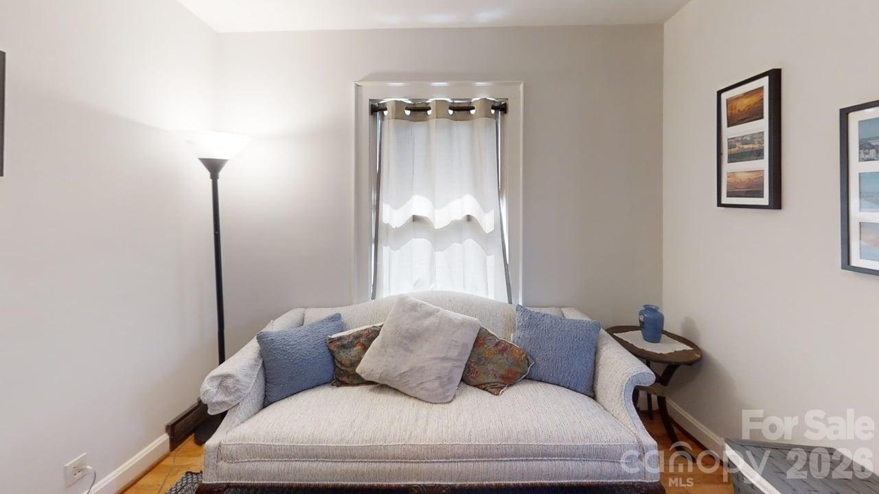 719 Oakland Street Hendersonville NC 28791