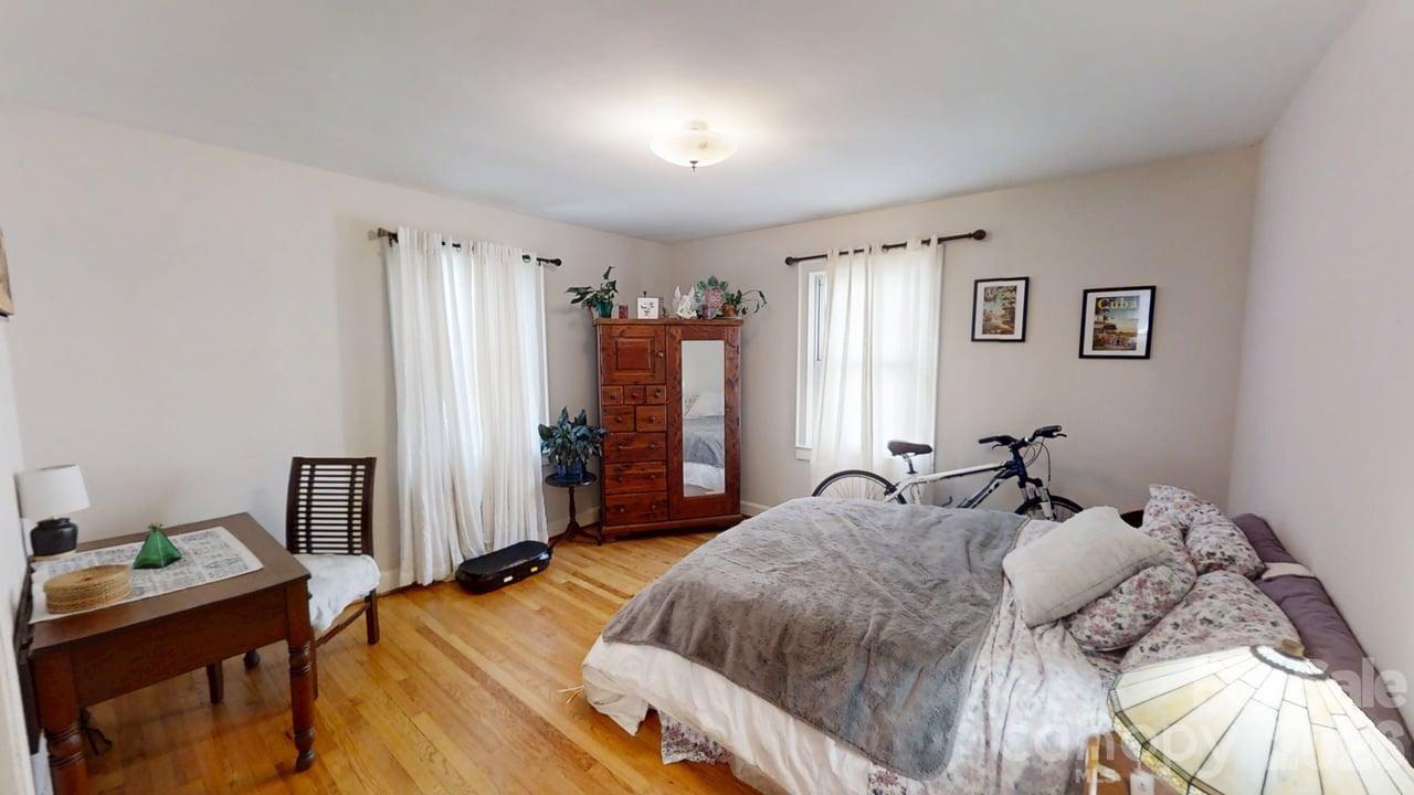 719 Oakland Street Hendersonville NC 28791