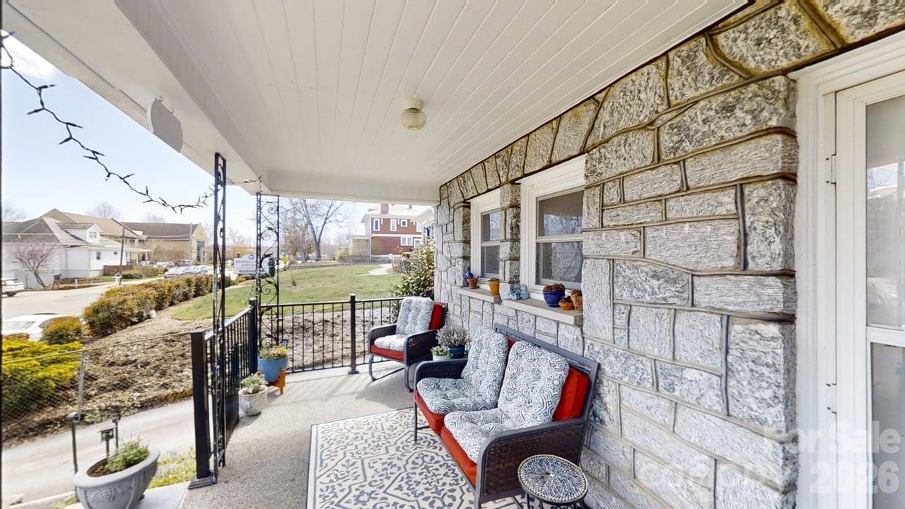 719 Oakland Street Hendersonville NC 28791