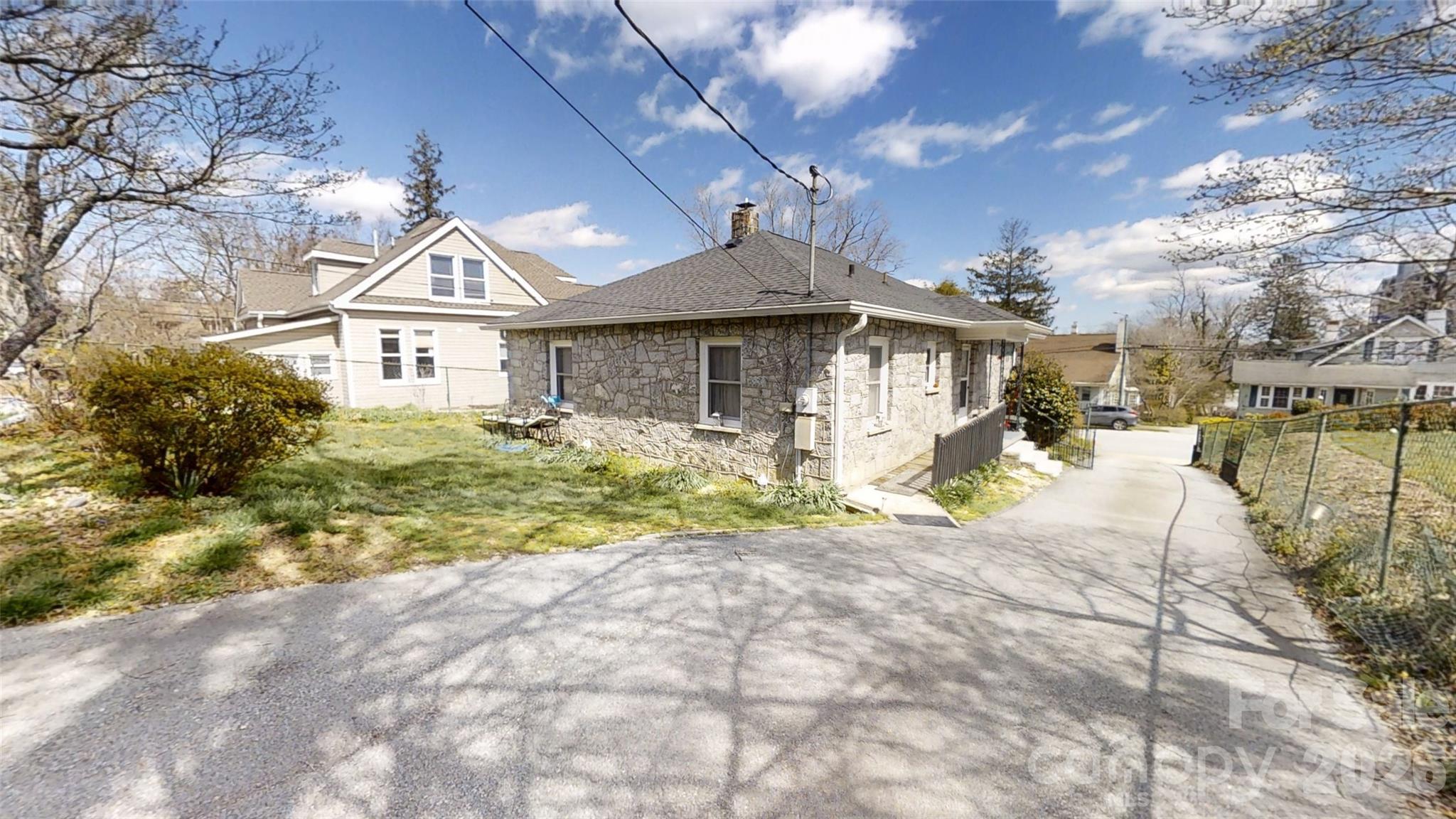 719 Oakland Street Hendersonville NC 28791