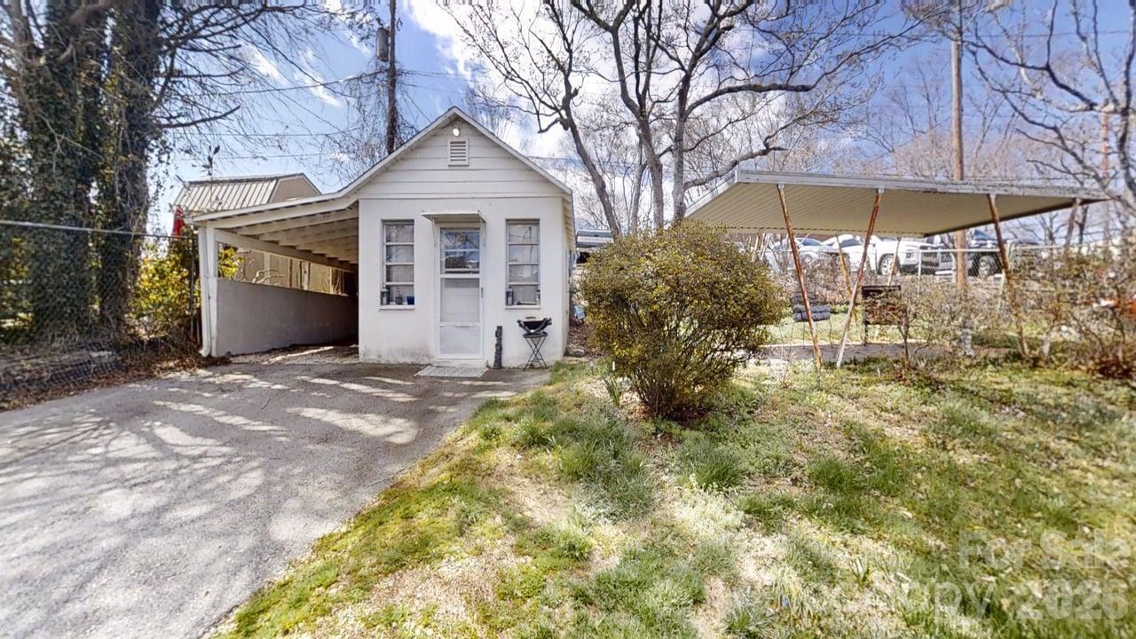 719 Oakland Street Hendersonville NC 28791