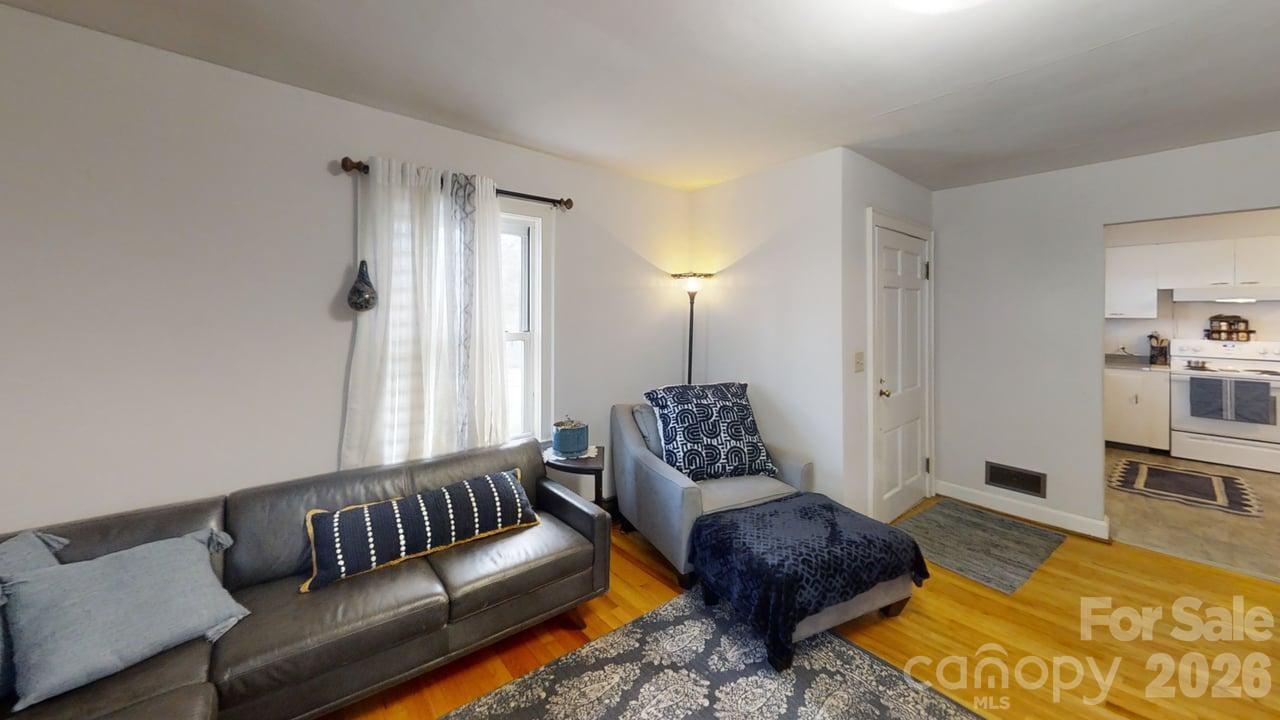 719 Oakland Street Hendersonville NC 28791
