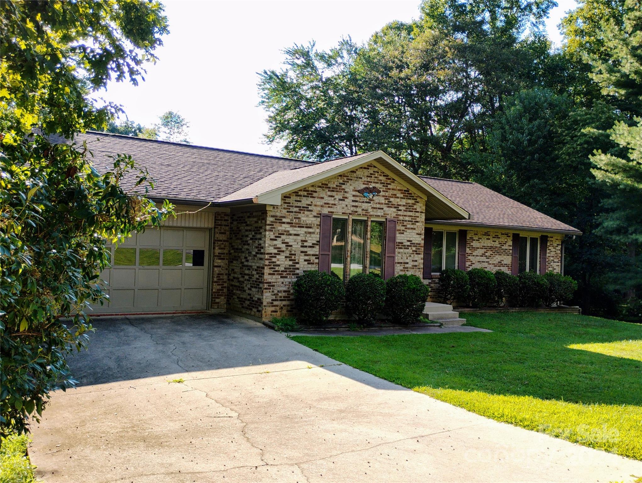 11 Wilkie Way Fletcher NC 28732